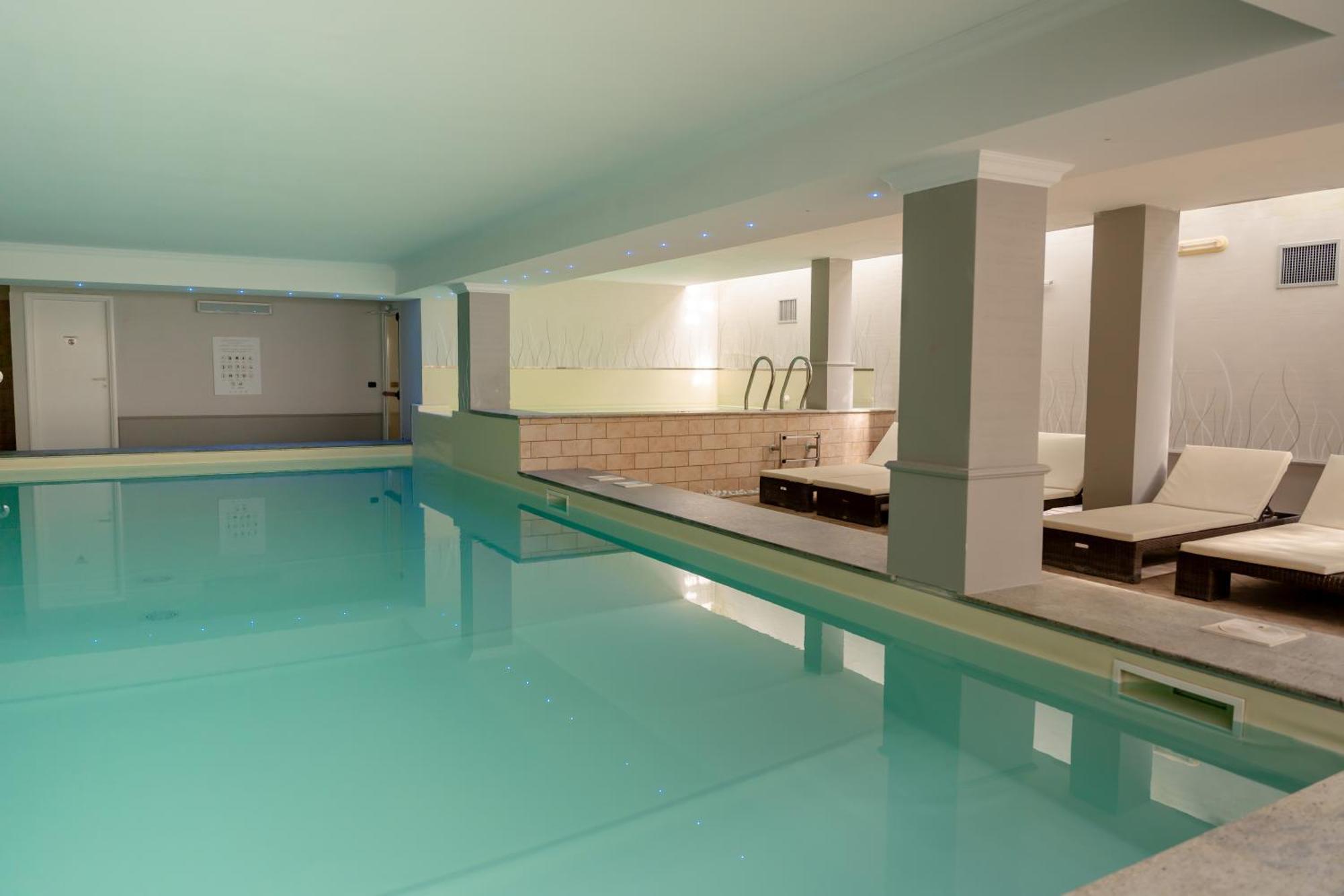 Spa Hotel Splendid Sole マネルバ・デル・ガルダ エクステリア 写真